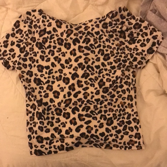 Cheetah print woman top - Picture 2 of 4